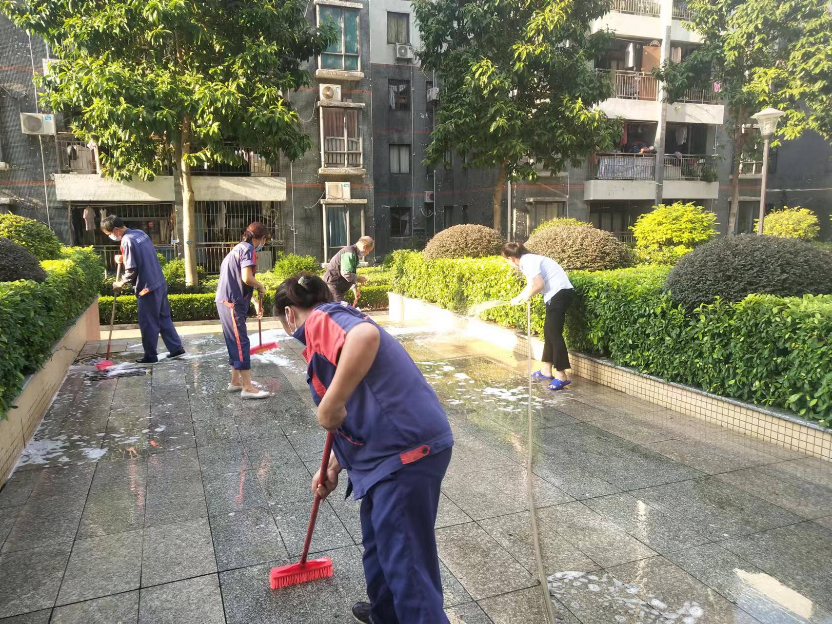 （信息公開20221020沖洗地面衛(wèi)生，提高住戶生活質(zhì)量-圖二.jpg