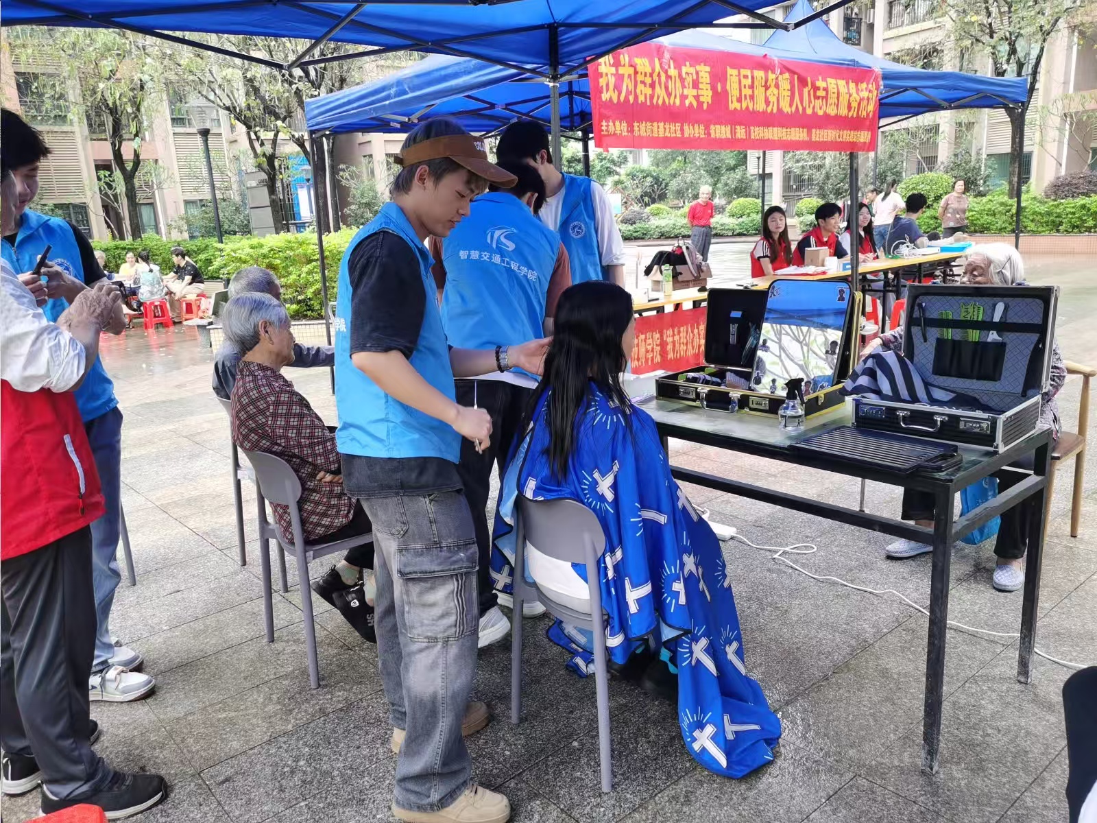 906ff883304c68778f4b4a4d4d510801_compress.jpg